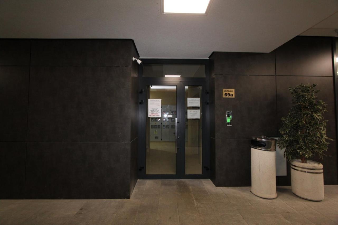 Downtown Apartment バニャ・ルカ エクステリア 写真